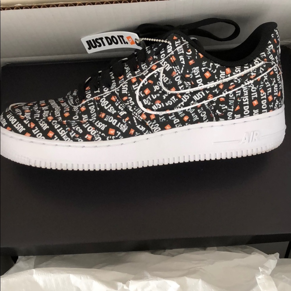 Air Force one (Brand new) Unused